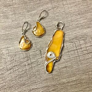 925 Sterling Silver & Yellow Jasper Pendant & Earring Set